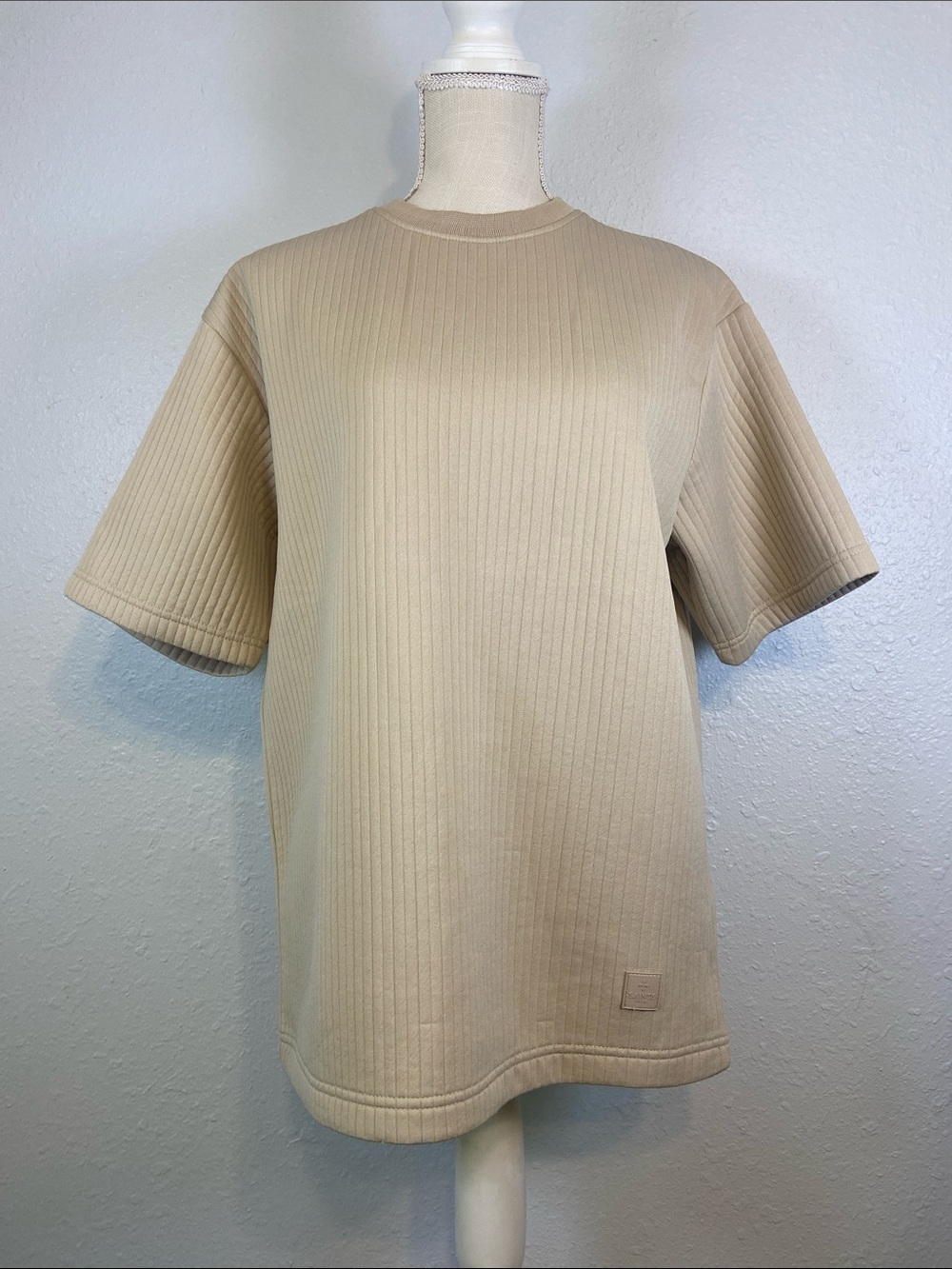 Saints Studio Beige Ribbed Quilted Textured Classic Casual T-Shirt Size Small